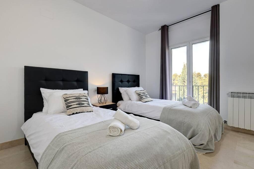 Stunning Duplex 5 Minutes From Puerto Banus Apartamento Marbella